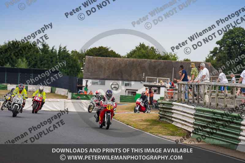 Vintage motorcycle club;eventdigitalimages;mallory park;mallory park trackday photographs;no limits trackdays;peter wileman photography;trackday digital images;trackday photos;vmcc festival 1000 bikes photographs